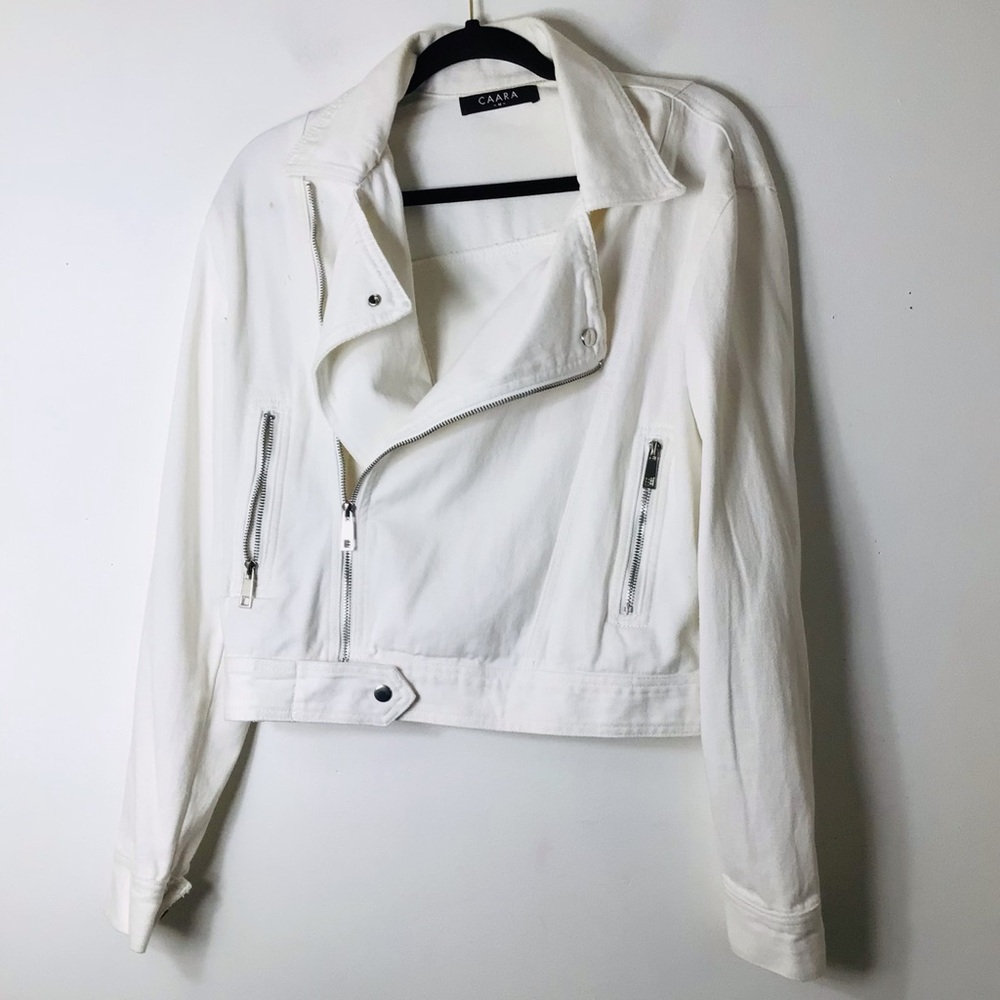 caraa White Cropped Moto Leather Jacket with Silver Zippers